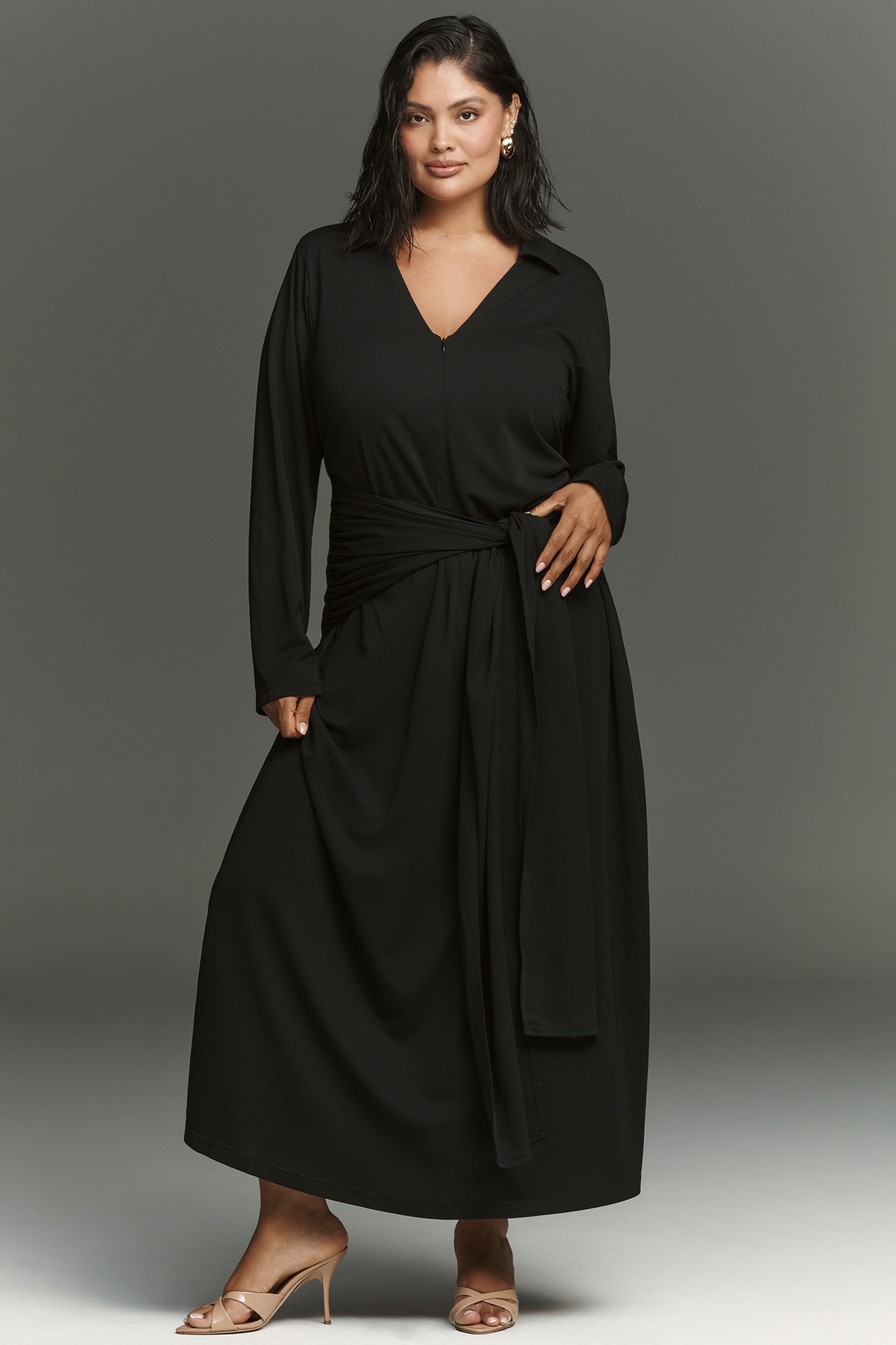 Curaae Ines Plus V-Neck Maxi Dress