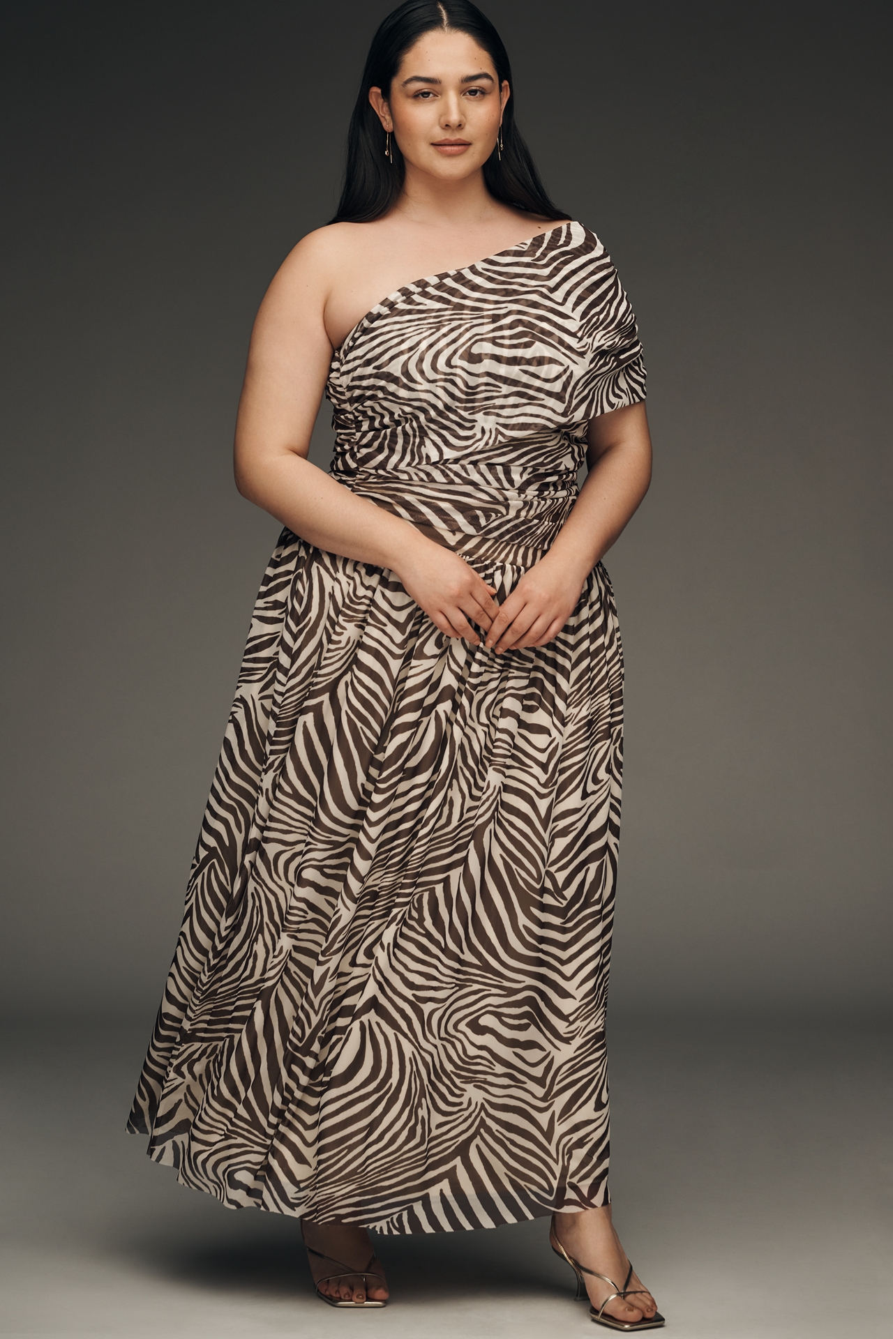 Curaae Arabelle Plus One-Shoulder Maxi Dress