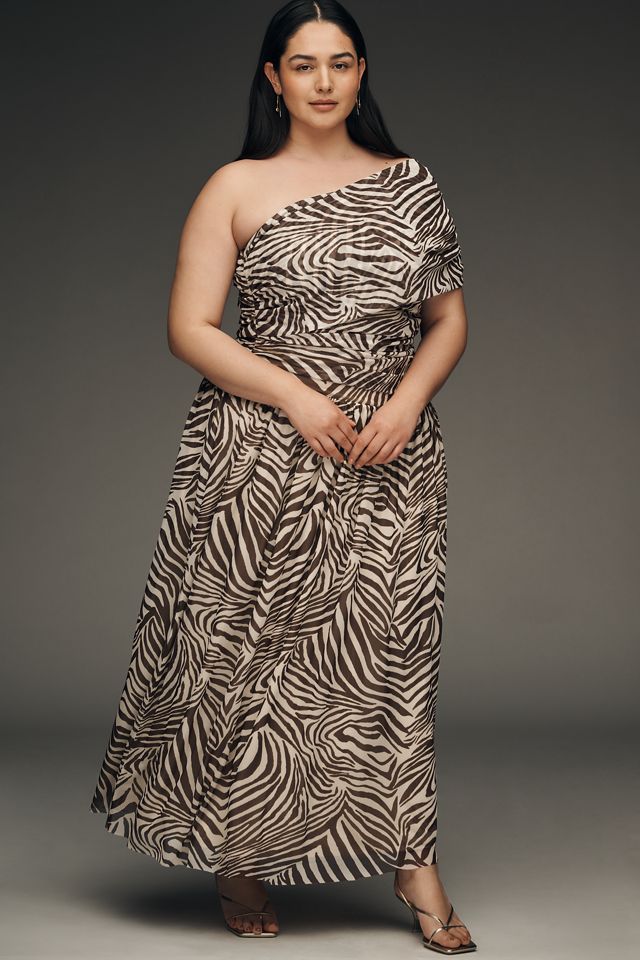 Curaae Arabelle Plus One-Shoulder Maxi Dress #1