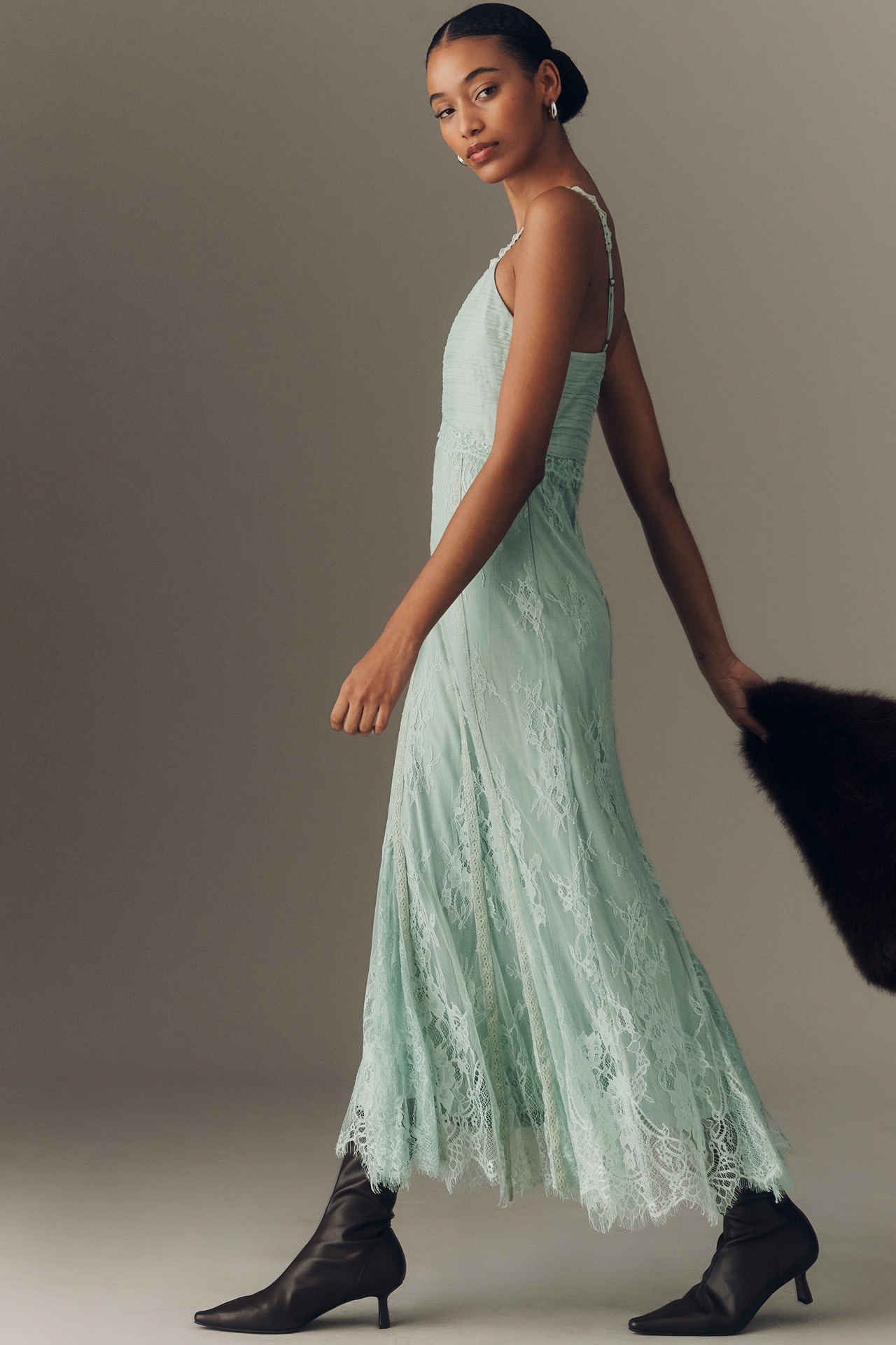 Bl-nk Rosnella Sleeveless Sweetheart Midi Dress