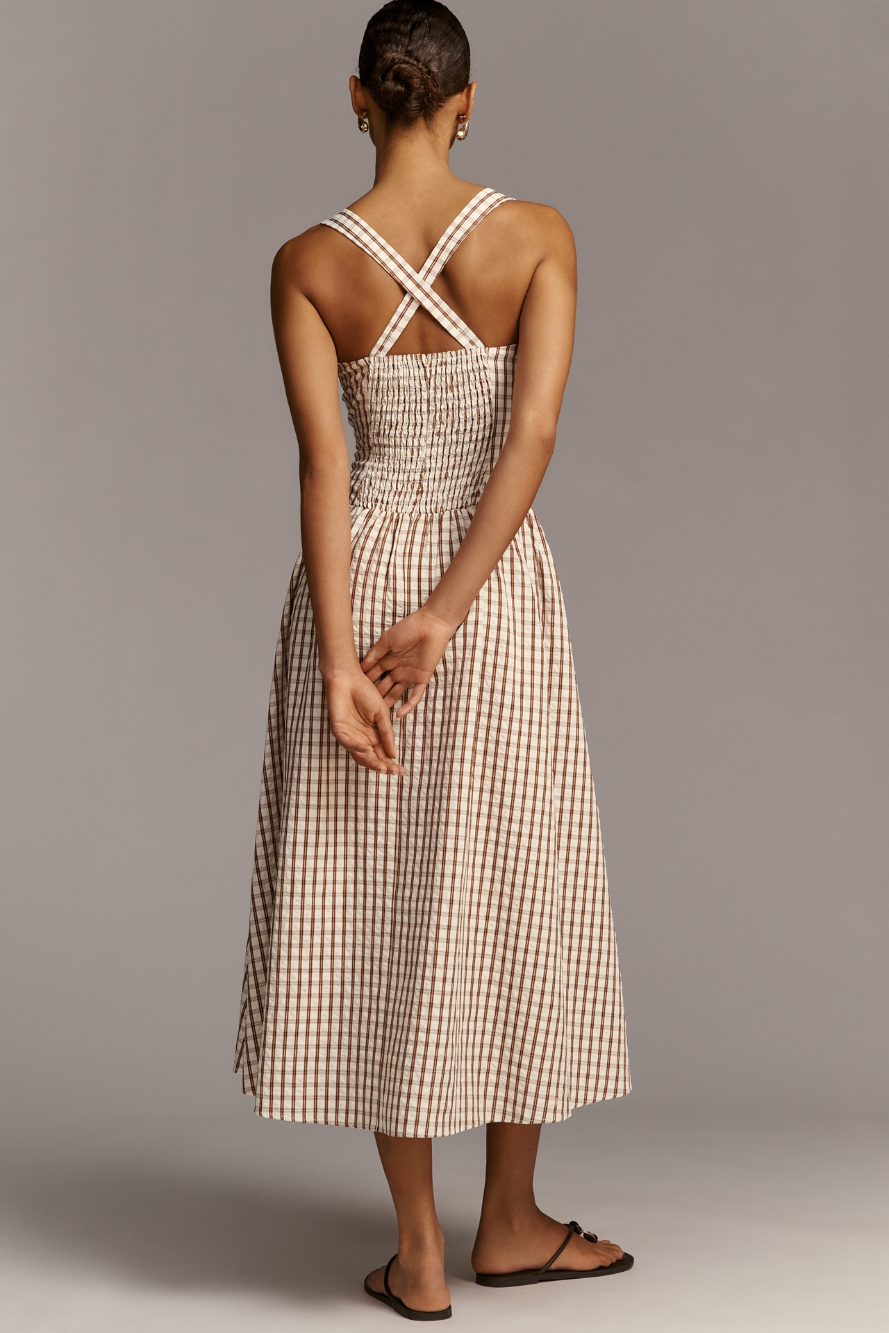 Avec Les Filles Ruched Sleeveless Square-Neck Midi Dress