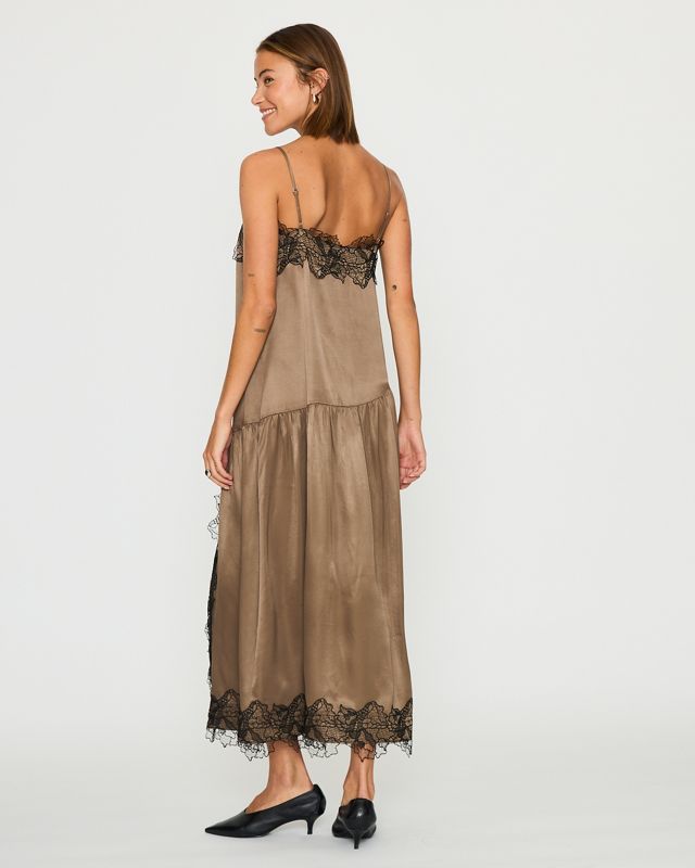 Robe combinaison mi-longue en satin avec bordure en dentelle Daffney By Anthropologie #3