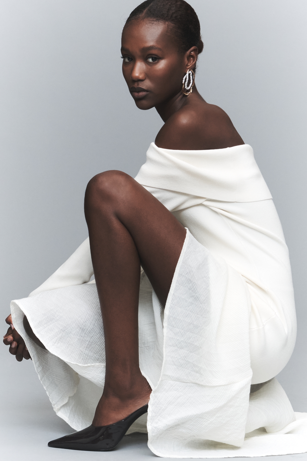 ASTR The Label Lydia Off-Shoulder Long-Sleeve Midi Dress