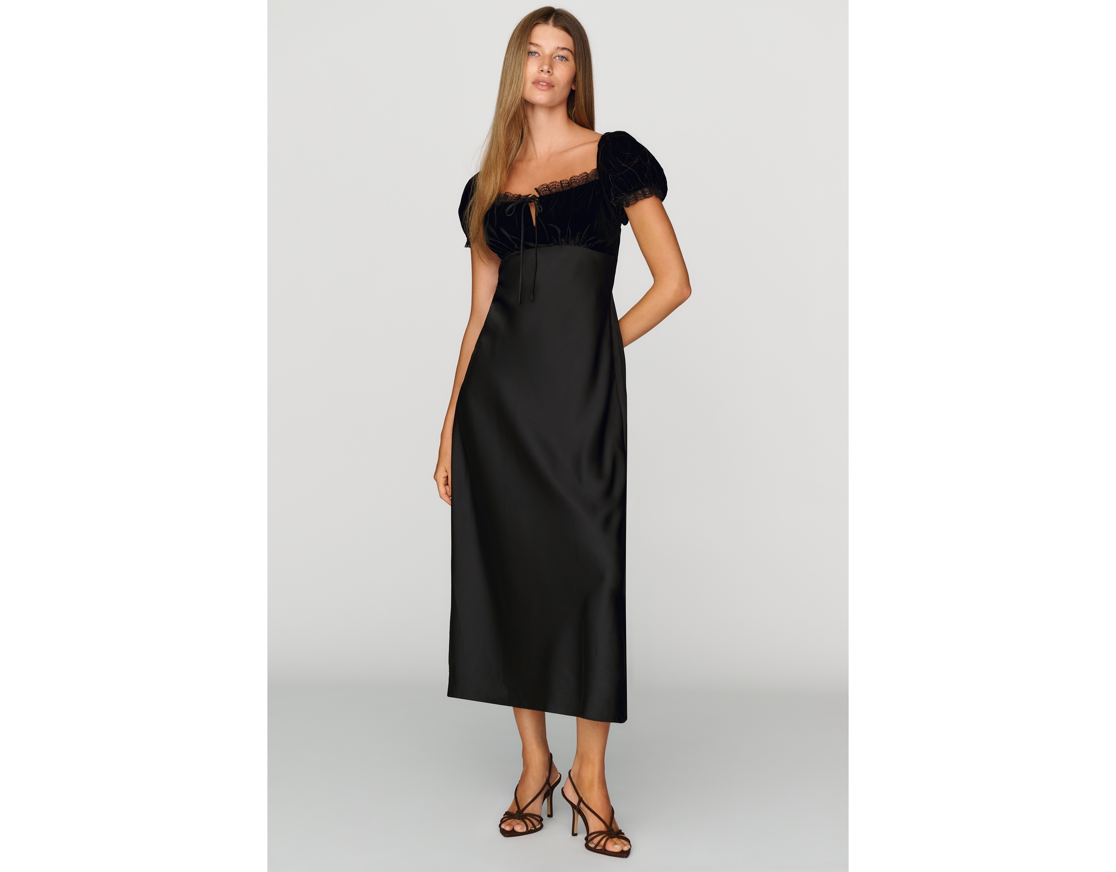 ASTR The Label Taryn Midi Dress