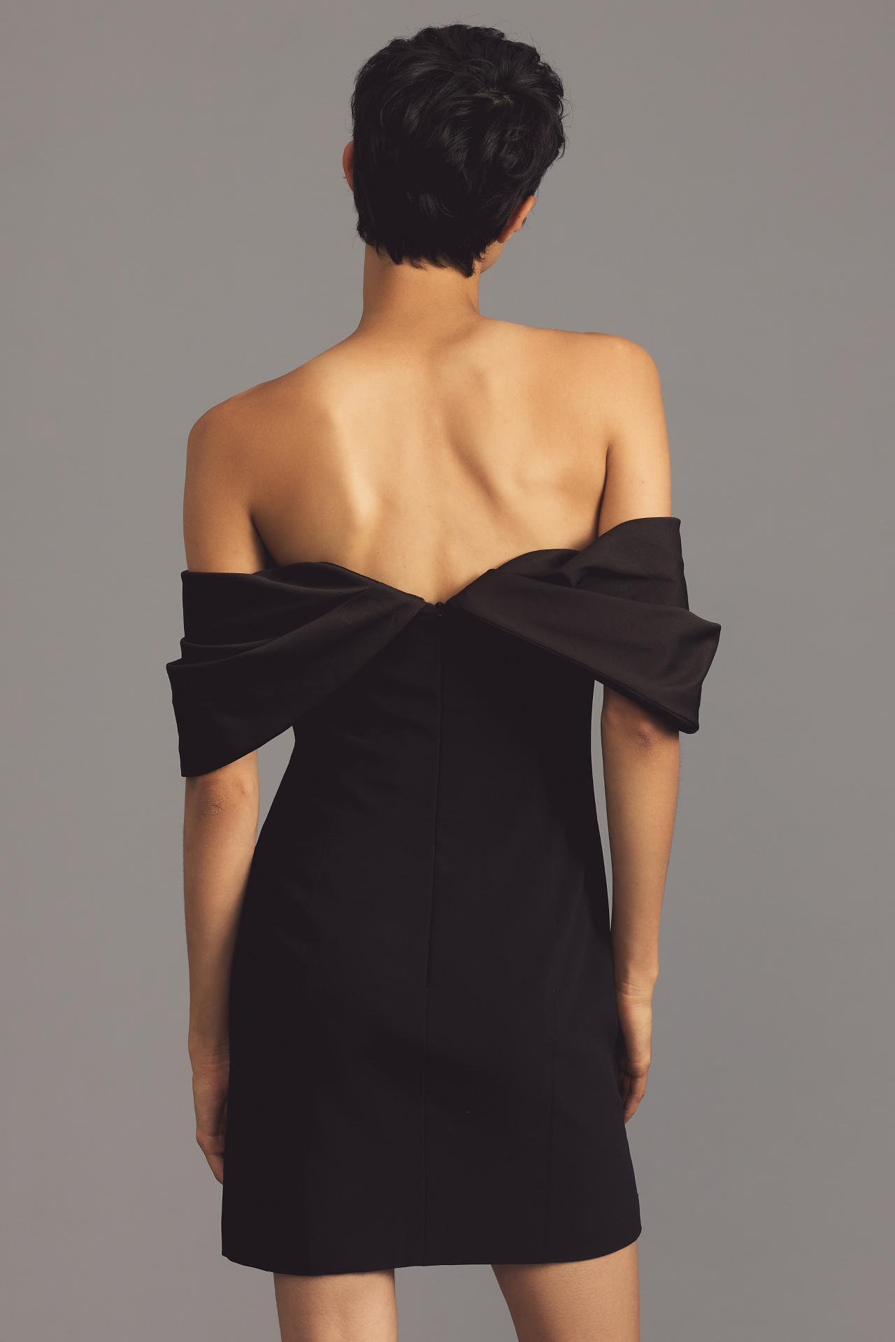 ML Monique Lhuillier Off-The-Shoulder Sweetheart Mini Dress