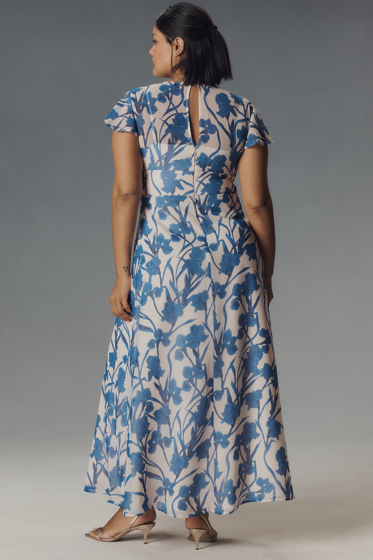 Hutch Nia Short-Sleeve V-Neck Maxi Dress