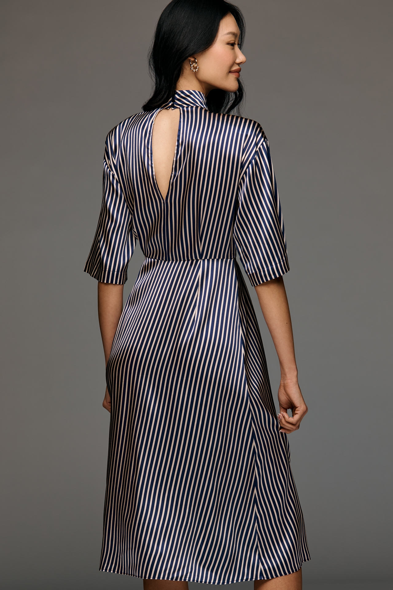 Stella Nova Silk Blend Short-Sleeve Midi Dress