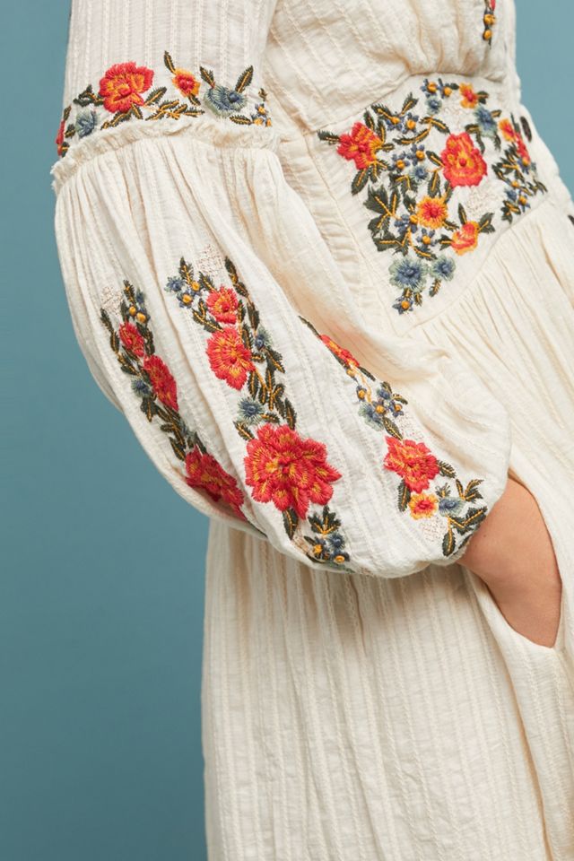 期間限定セール! Anthropologie Embroidered Peasant Dress 期間限定セール! Anthropologie Embroidered Peasant Dress