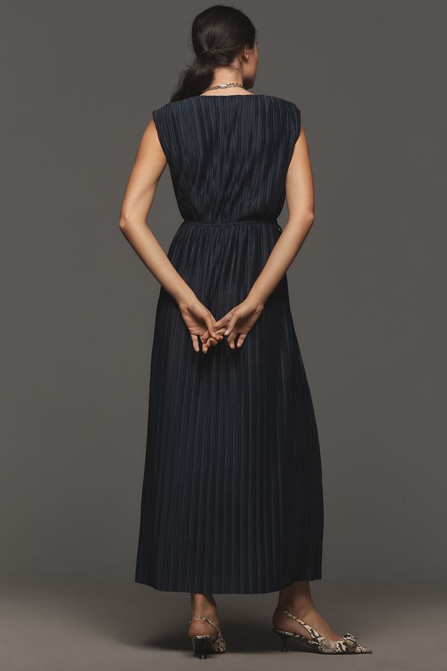 V Neck Pleated Midi Dress