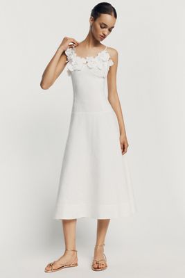 flower linen dress White Floral Sleeveless Fit & Flare Midi XS / White / Shell: 40.4% Viscose 33.9% Lyocell 15.7% Nylon 10 % Linen Lining: 100% Recycled us-priced 15% Linen Morilee Prom Panache Bridal Size:12XL | 52 (for waist size 56