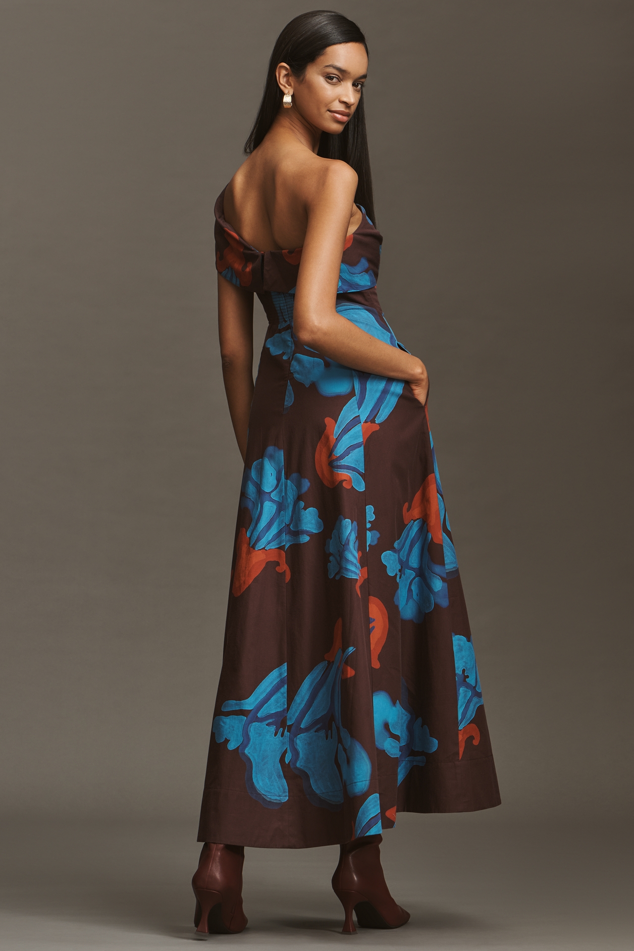 De Loreta Naranjo Off-Shoulder Maxi Dress