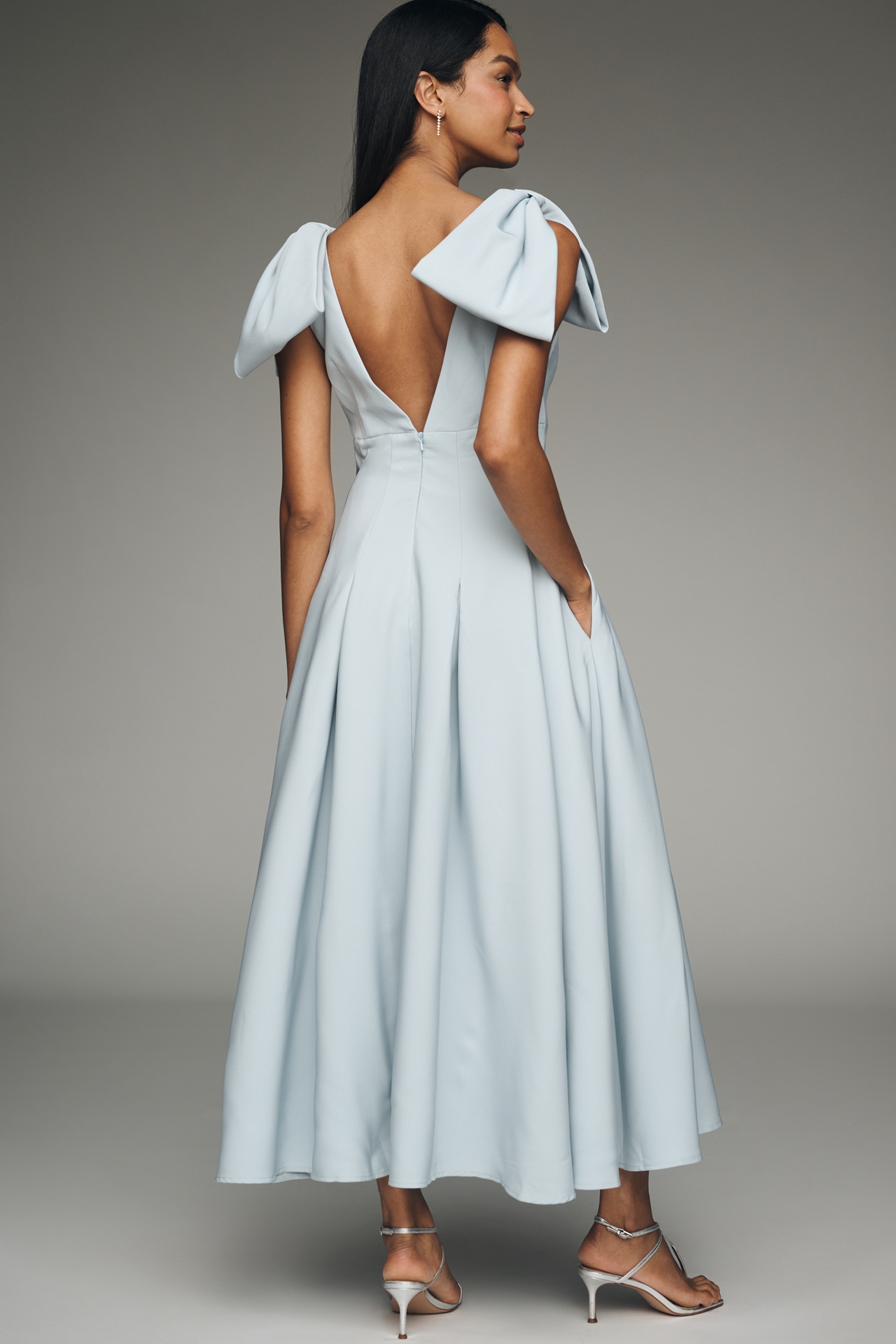Mac Duggal Ieena Crepe V-Neck Midi Dress