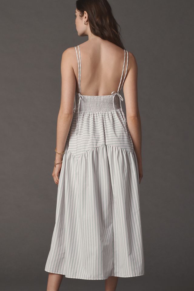 En Saison Haisley Sleeveless V-Neck Midi Dress
