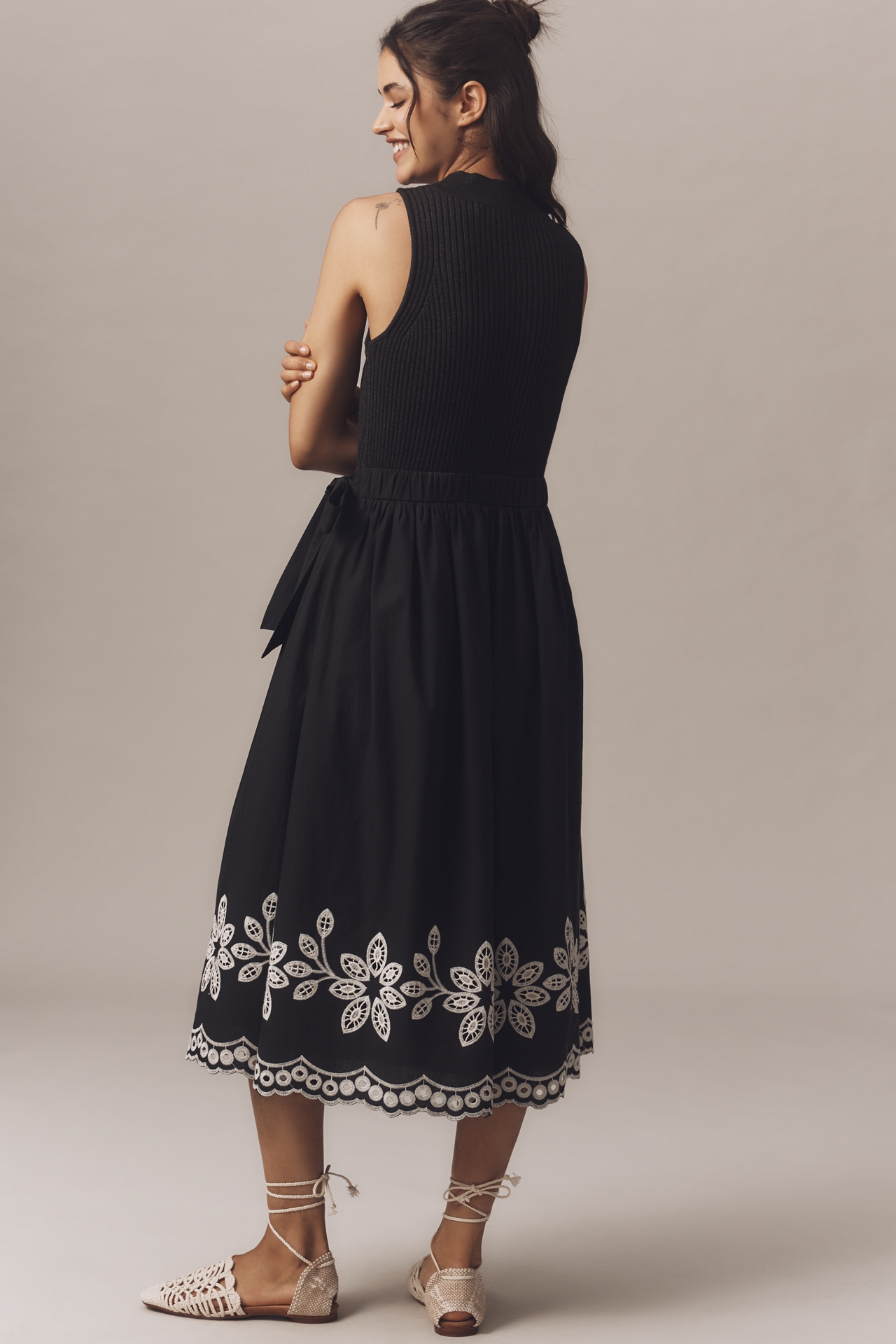 En Saison Isidora Sleeveless Embroidered Midi Dress