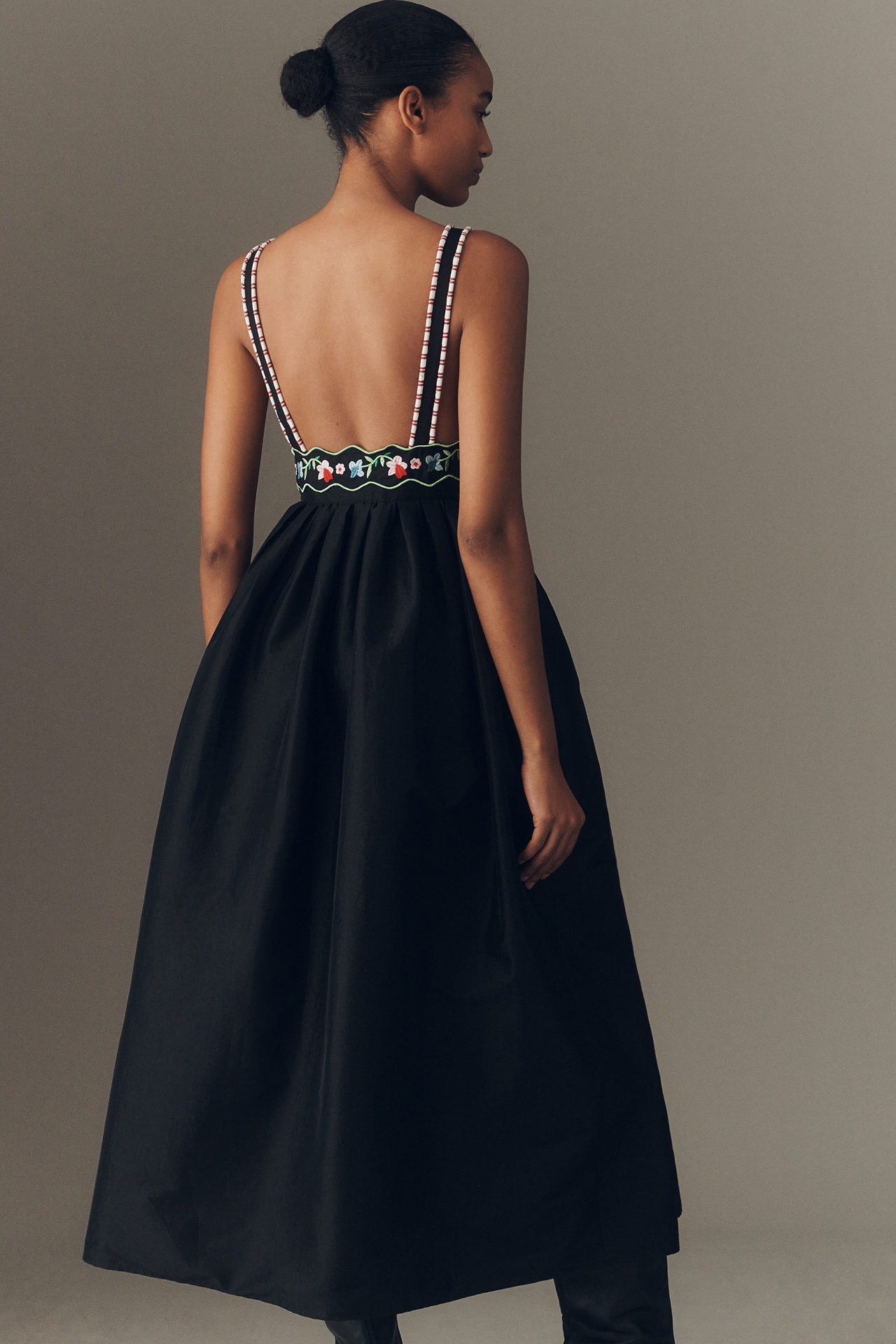 CeliaB Selene V-Neck Midi Dress