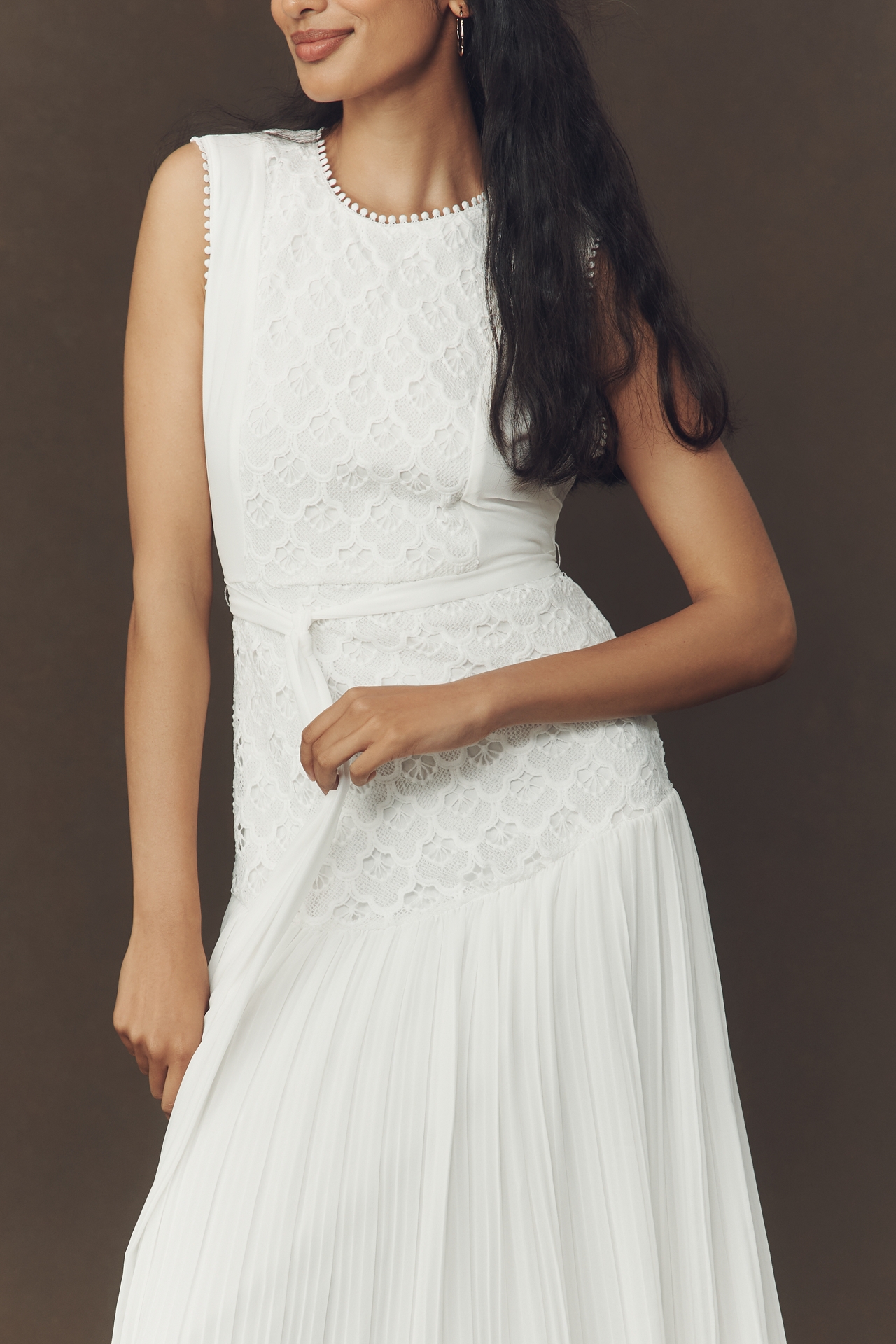 Arose Studio Allison Sleeveless Lace Pleated Maxi Dress