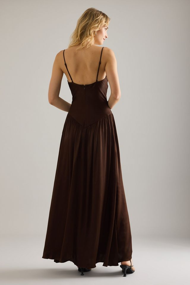 Vestido Largo Sin Mangas Bardot Aderia con Ribete de Encaje #1