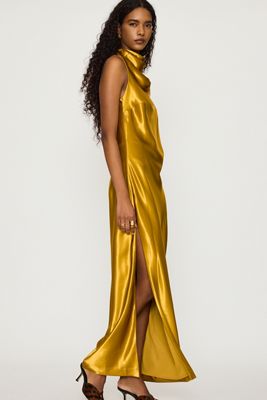 Robe longue en satin à col montant Thea Bardot
