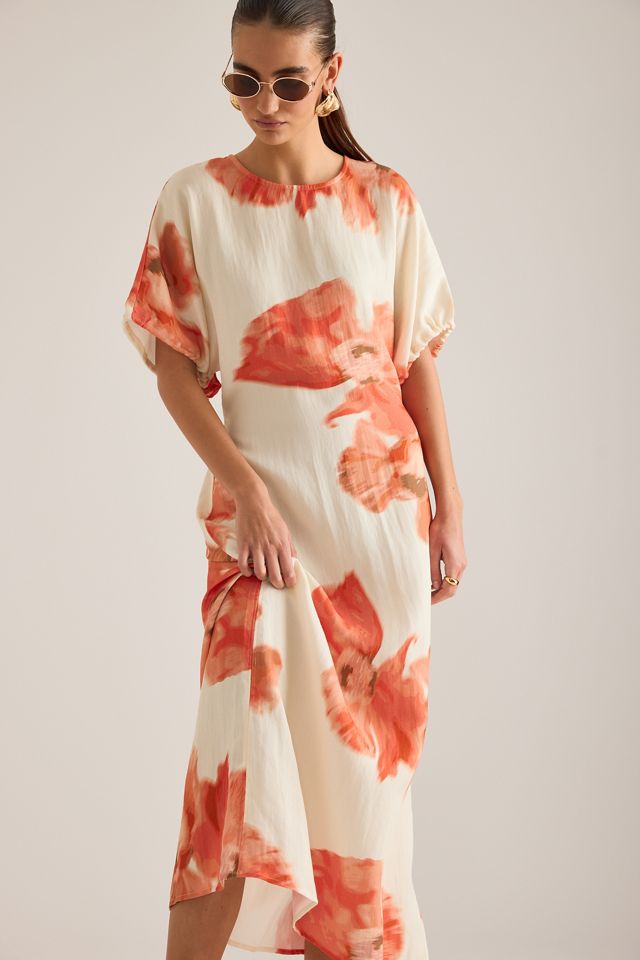 Vestido Midi Floral de Manga Corta Simmi de Never Fully Dressed #2