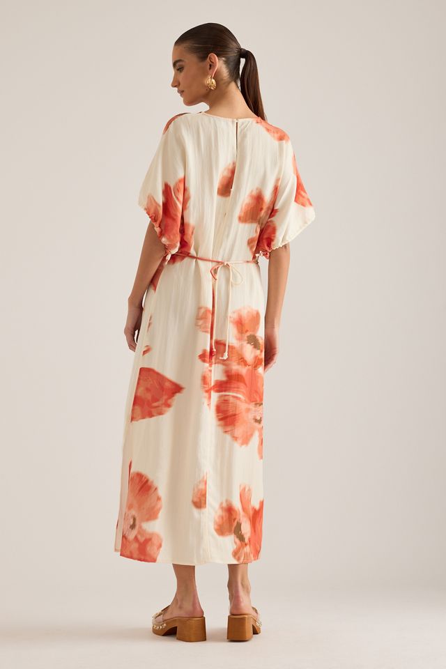 Vestido Midi Floral de Manga Corta Simmi de Never Fully Dressed #5