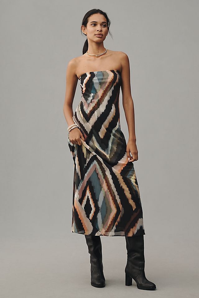 the fleur strapless satin maxi slip dress By Anthropologie In Pink Offered in a stunning strapless silhouette Fleur Strapless Satin Maxi Slip