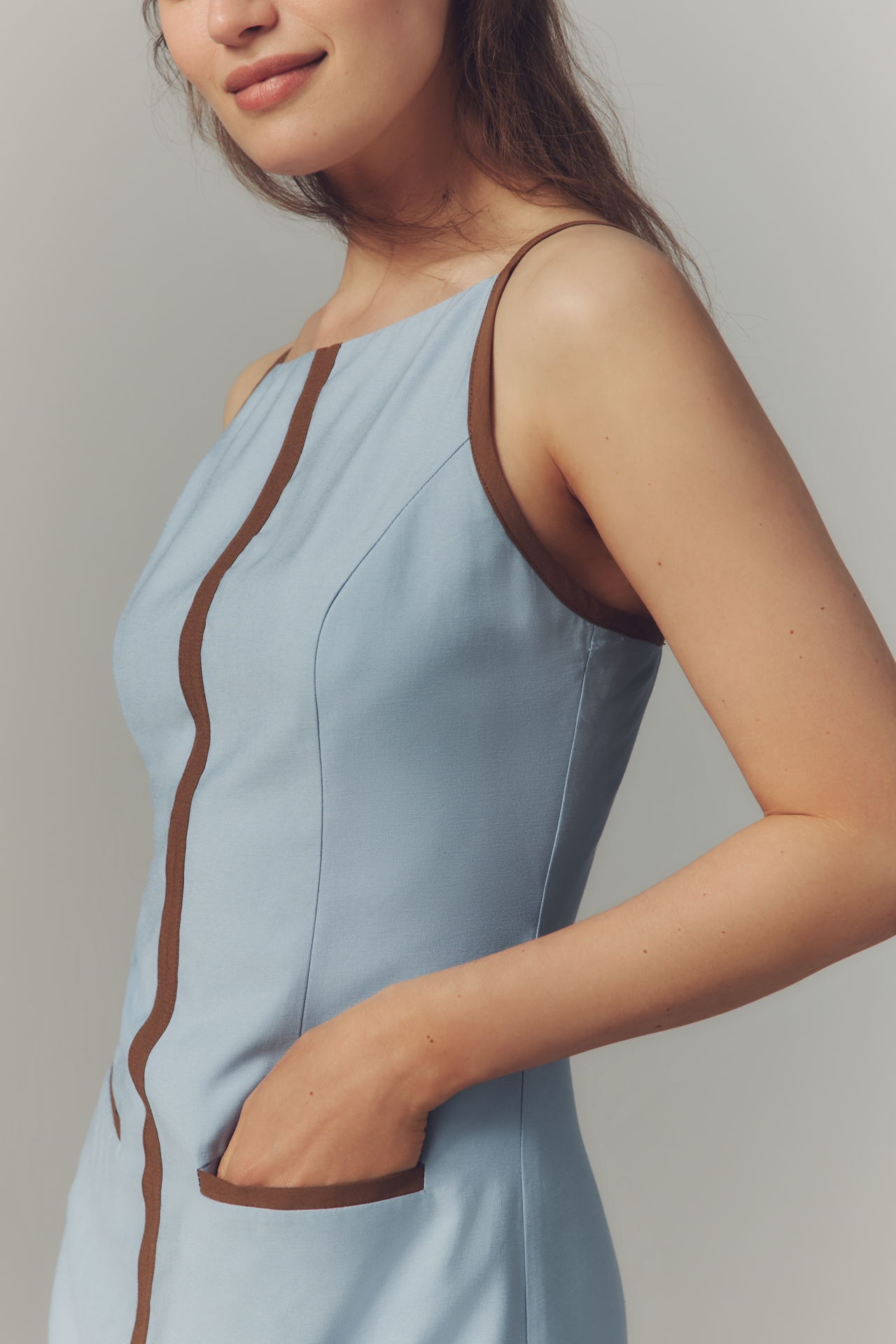 SOVERE Refine Sleeveless Shift Mini Dress