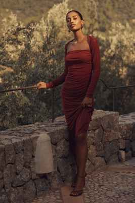 SOVERE Myriad Long-Sleeve Ruched Midi Dress