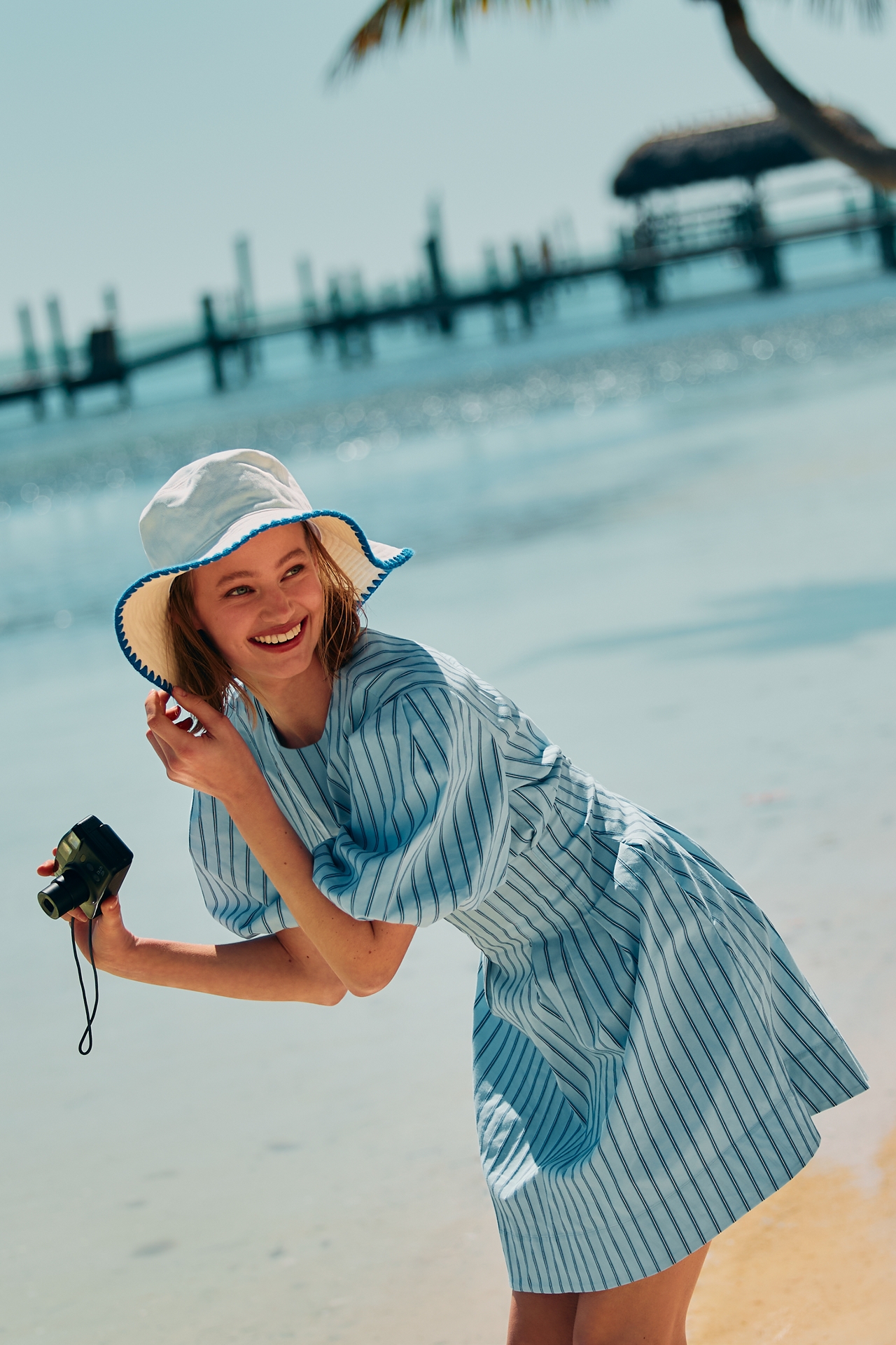 Exquise Puff-Sleeve Mini Dress