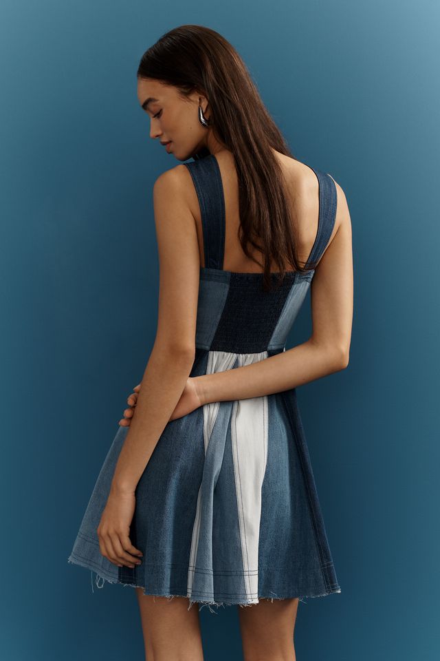 Robe chasuble en denim à panneaux Pilcro, coupe évasée et mini #1