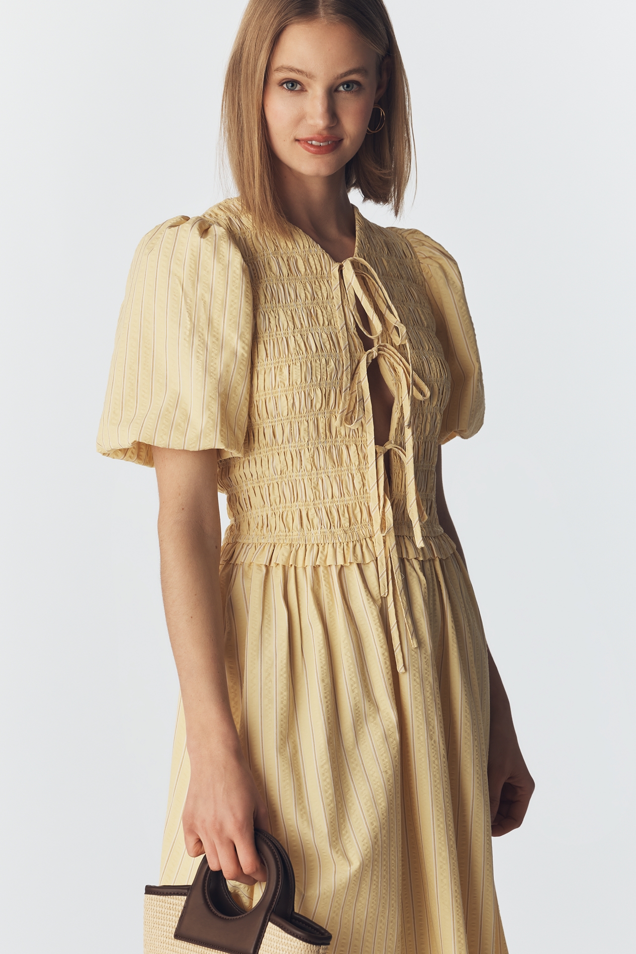 Extro&Vert Sara Puff-Sleeve Tie-Front Dress