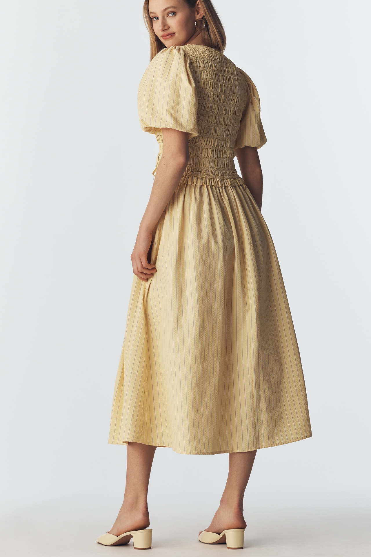 Extro&Vert Sara Puff-Sleeve Tie-Front Dress