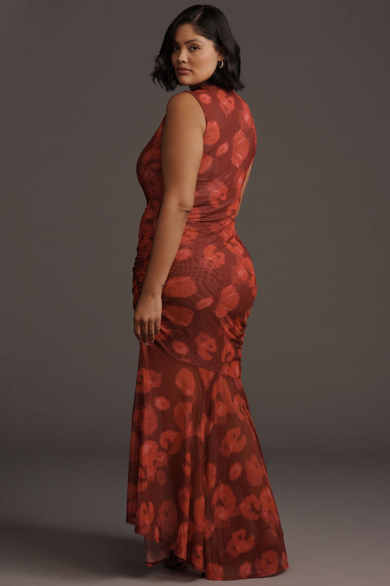 SÆMDI Sleeveless Mock-Neck Maxi Dress