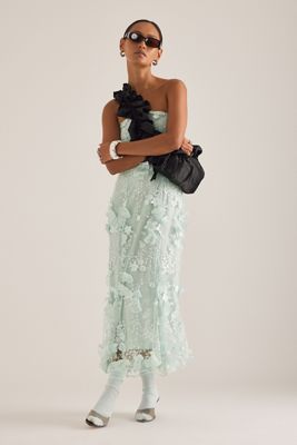 Vestido Midi Sin Tirantes con Flores 3D Naya de OpéraSPORT