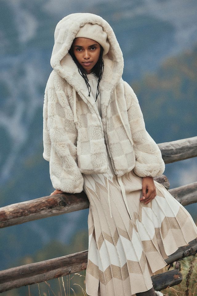 White Faux Fur Coat Women Winter Cropped Bubble Coats Lapel Collar