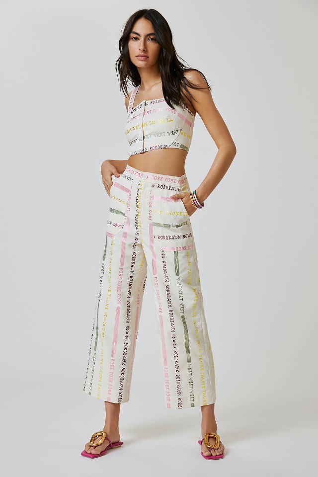 A crop top and wide-leg pants matching set to eliminate all does