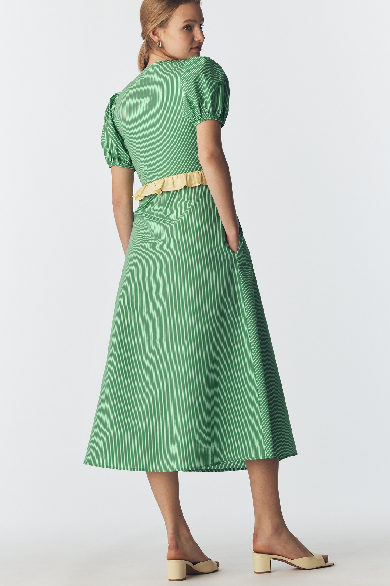 Lisa Says Gah Short-Sleeve V-Neck Midi Dress