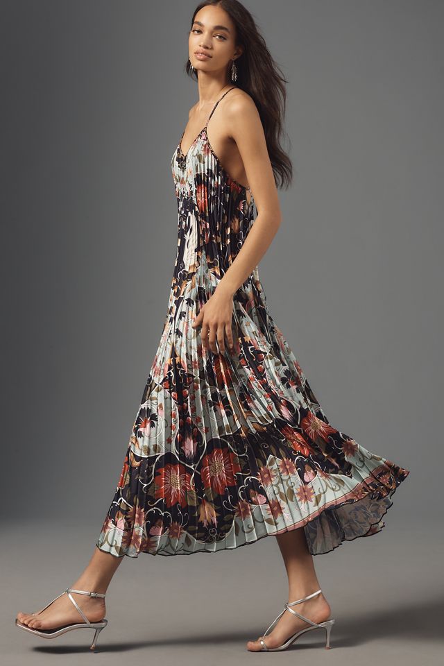 open lace back dress Blue Flowing Beauty Pleated Sleeveless Midi Dress – FARM Rio