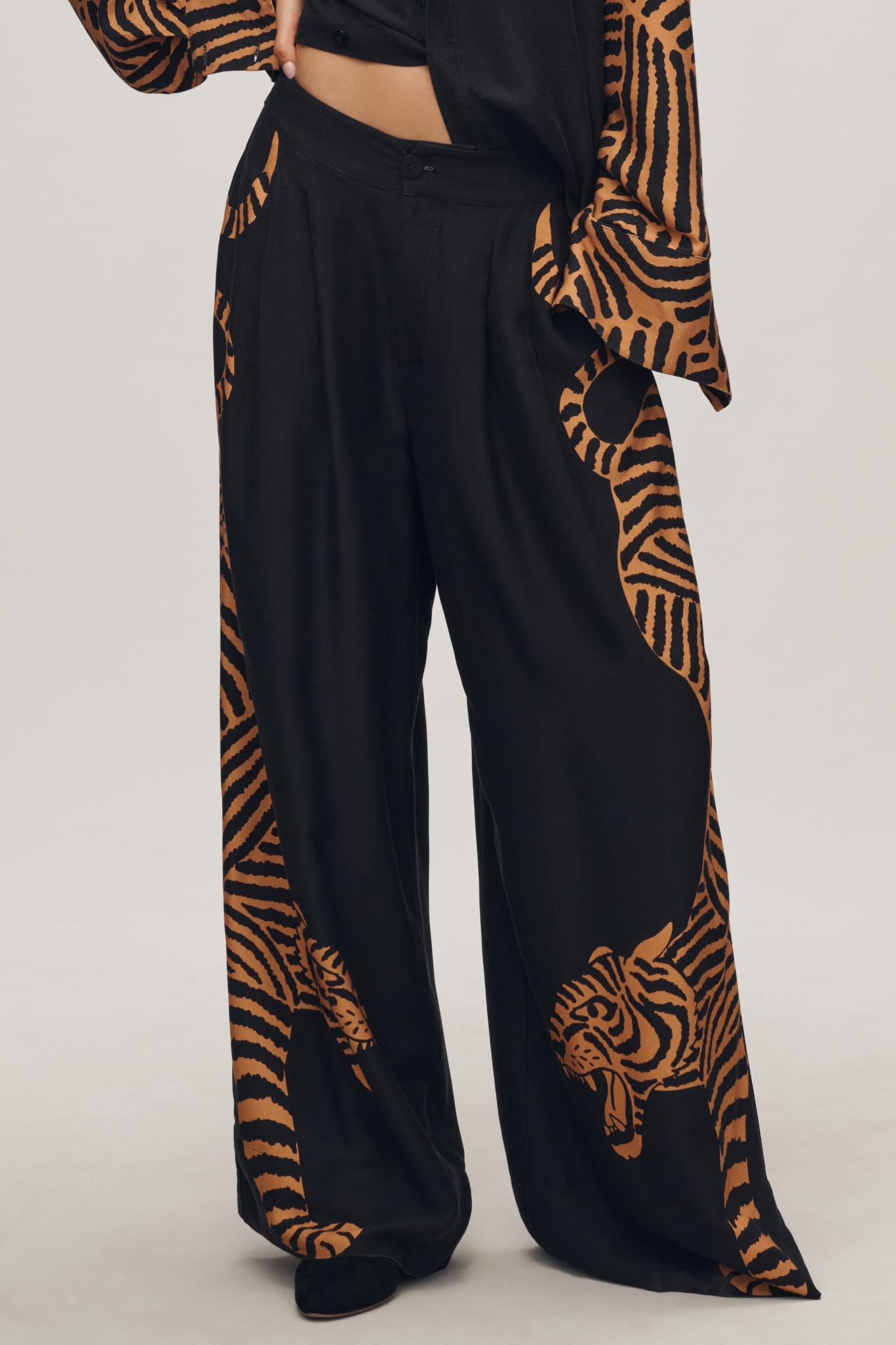 Farm Rio Wide-Leg Tiger Pants