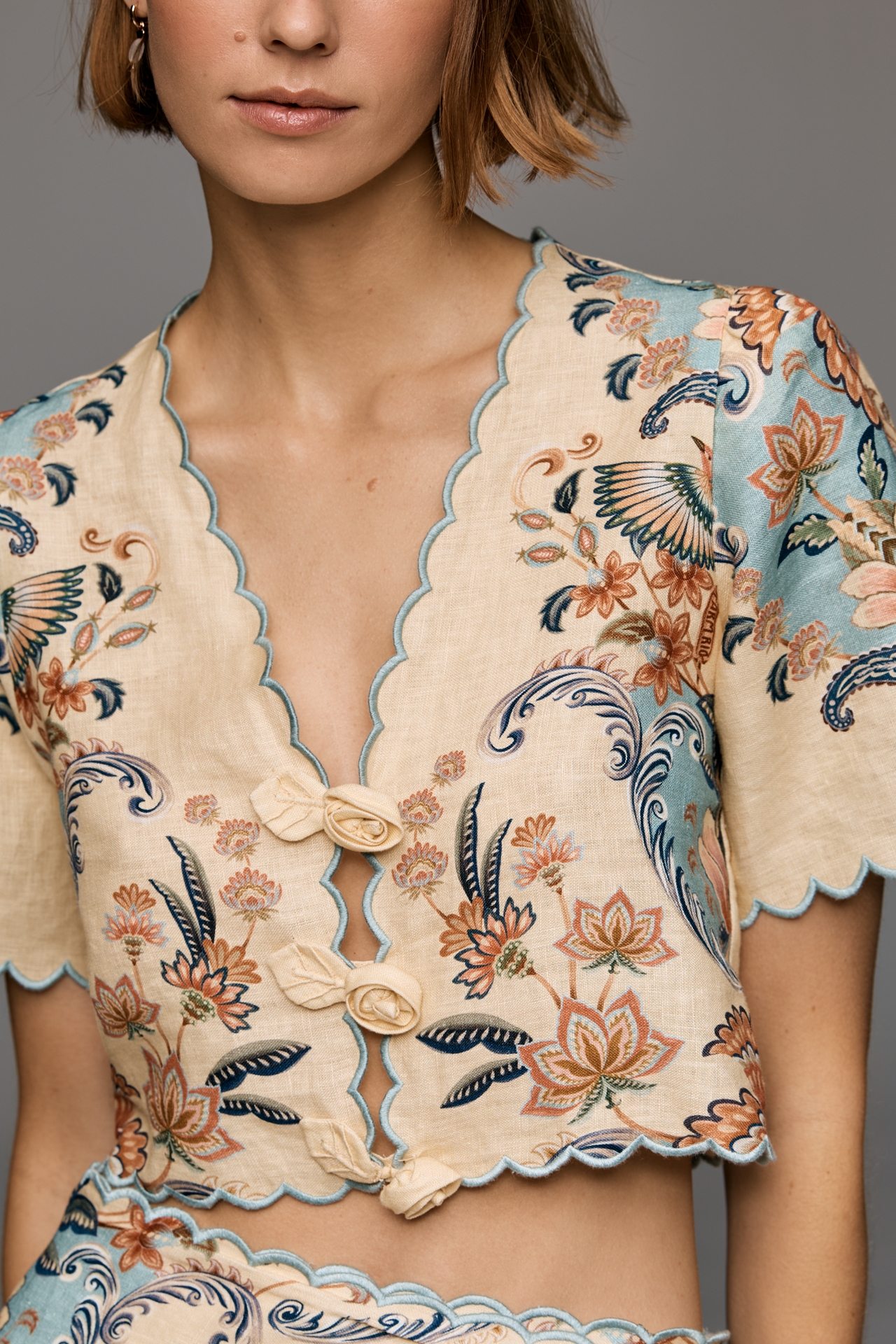 Farm Rio Scalloped Short-Sleeve Linen Rosette Top