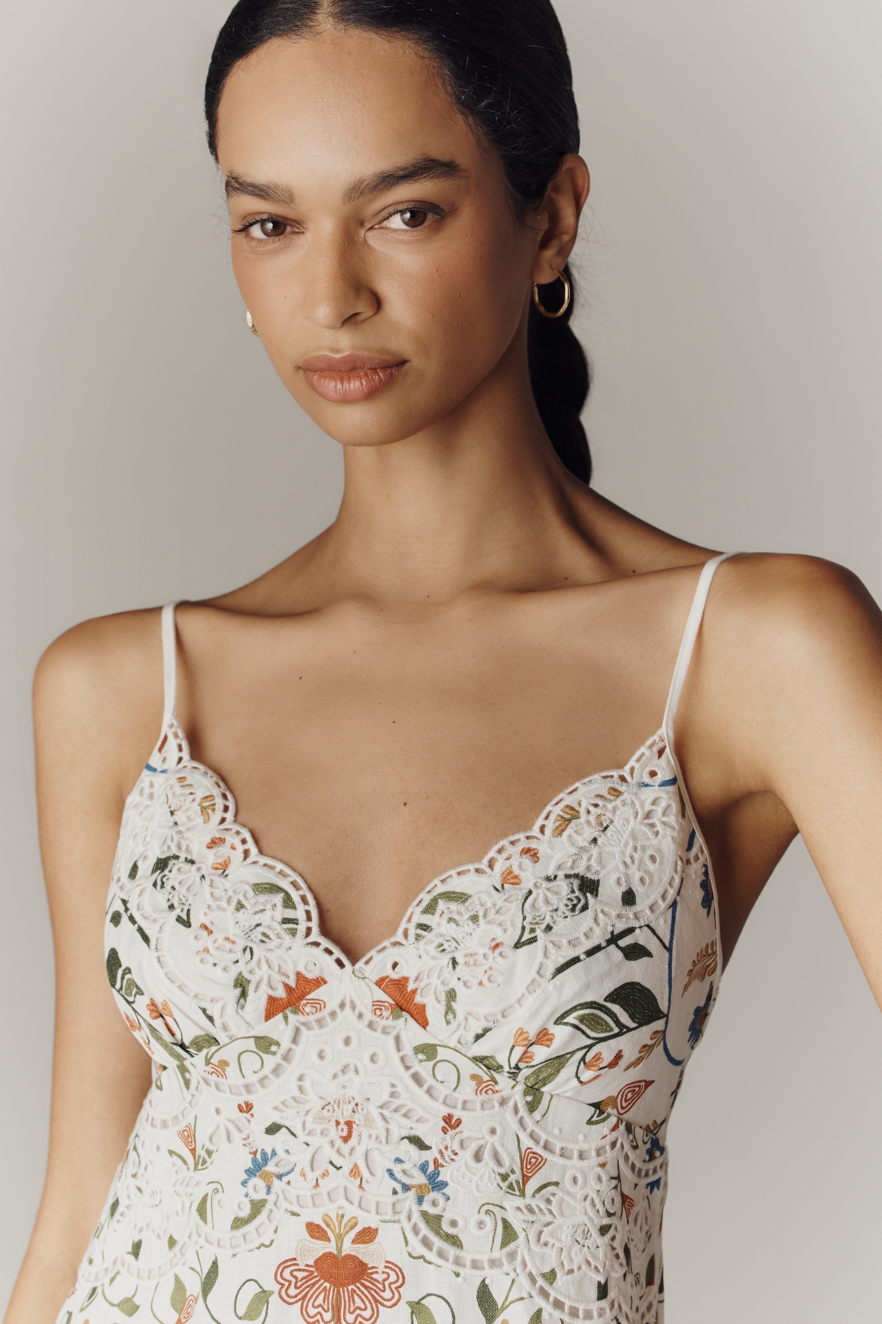 Farm Rio Scalloped Sleeveless Linen V-Neck Midi Dress