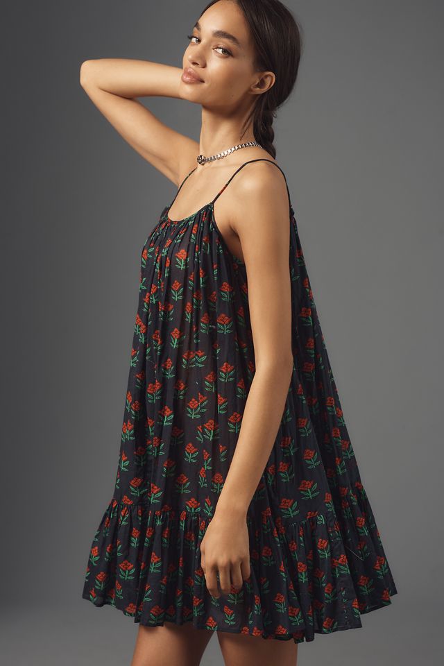 open lace back dress NALA DRESS IN GOLD – The Party Edition main image 0