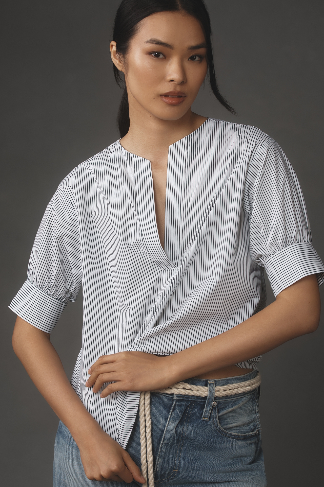 FRAME V-Neck Popover Blouse