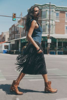 【Anthropologie】PAIGE オグデン フェイクレザーミディスカート PAIGE Ogden Faux-Leather Midi Skirt | Anthropologie