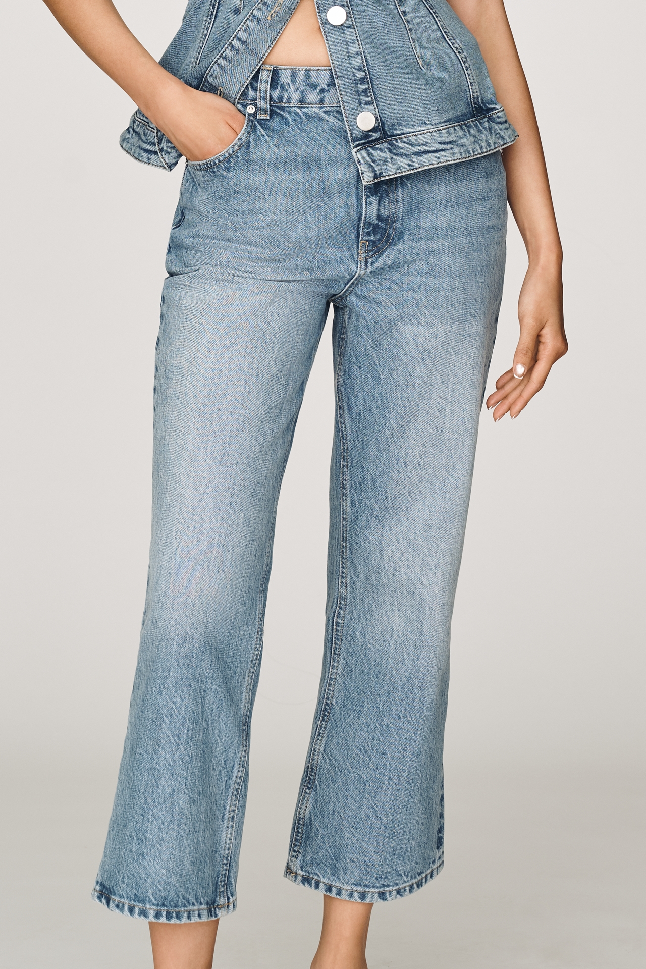 ALIGNE Organic Cotton Flare Jeans