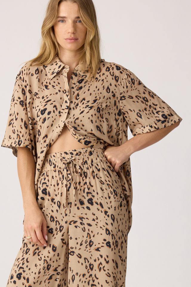 It's 9pm Conjunto de Camisa de Leopardo Antibes y Pantalones de Pierna Ancha #2