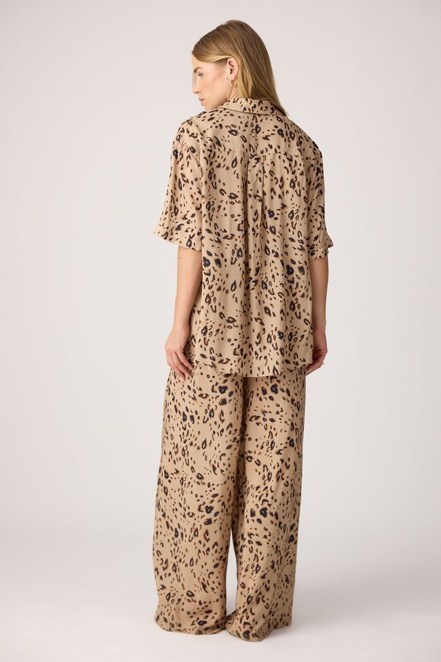 It's 9pm Conjunto de Camisa de Leopardo Antibes y Pantalones de Pierna Ancha #3