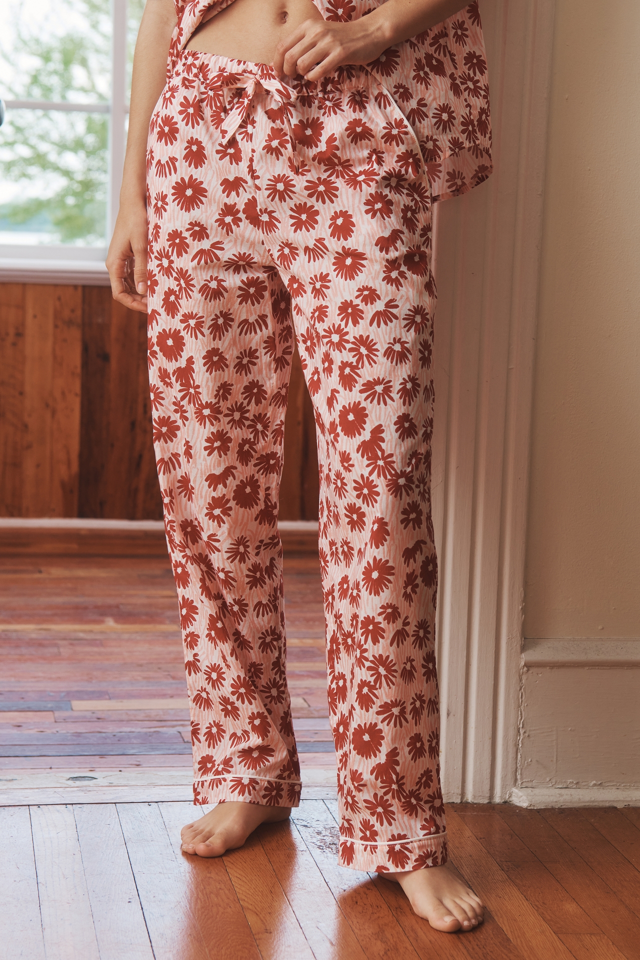 Desmond & Dempsey Long-Sleeve Pajama Set