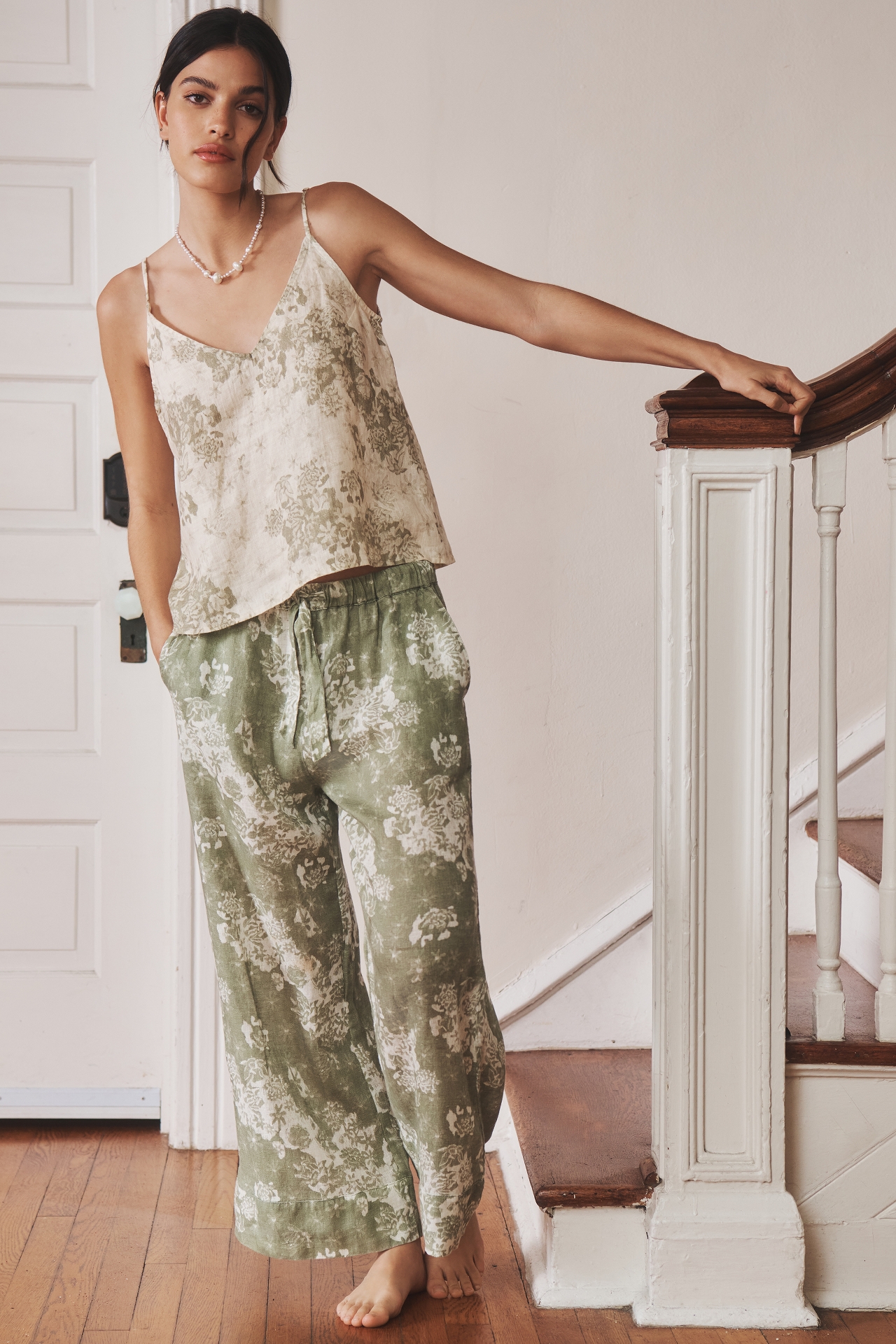 Desmond & Dempsey Linen Cami Wide-Leg Pajama Set