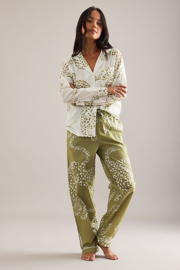 Desmond & Dempsey Jaguar Long Pyjama Set