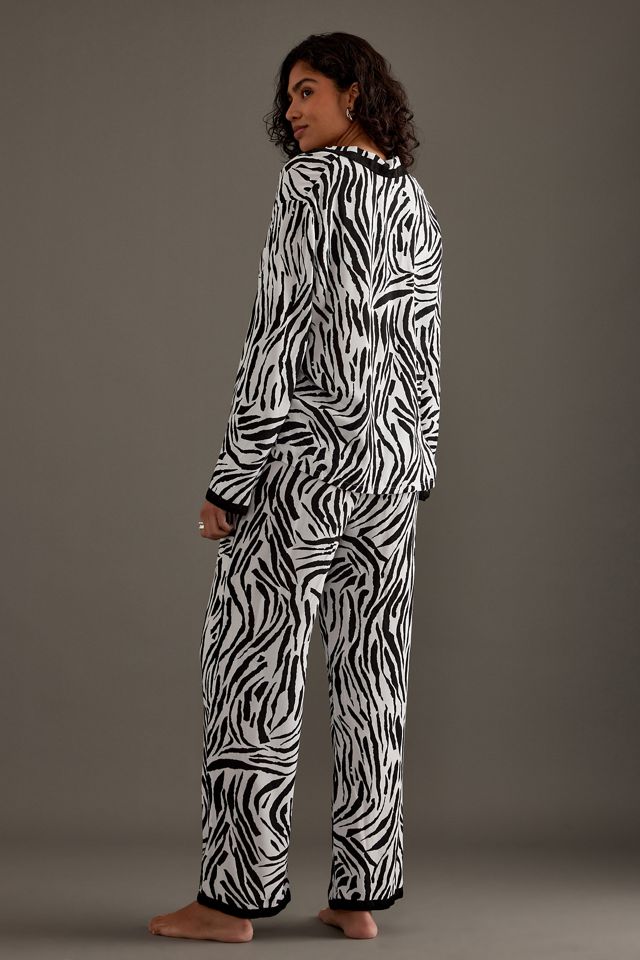 Sleeper Bow Zebra-Print Pyjama Set | Anthropologie UK